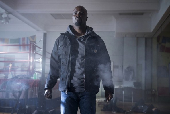 luke-cage-takes-bullets